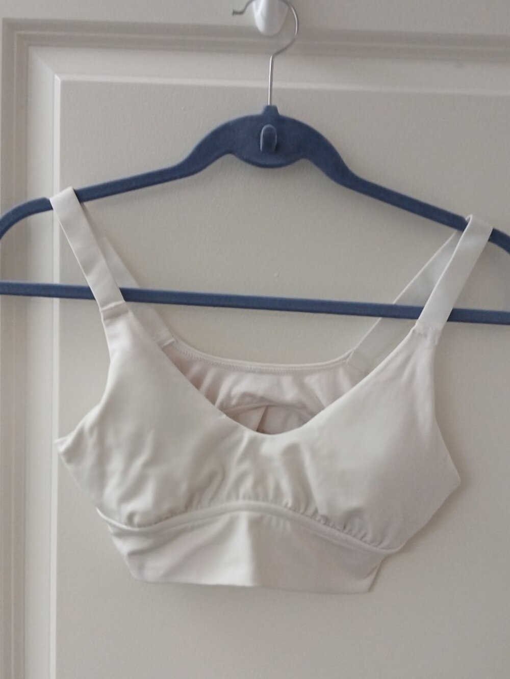 Offline by Aerie Women's Scoop Neck White Sports Bra SZ S/P